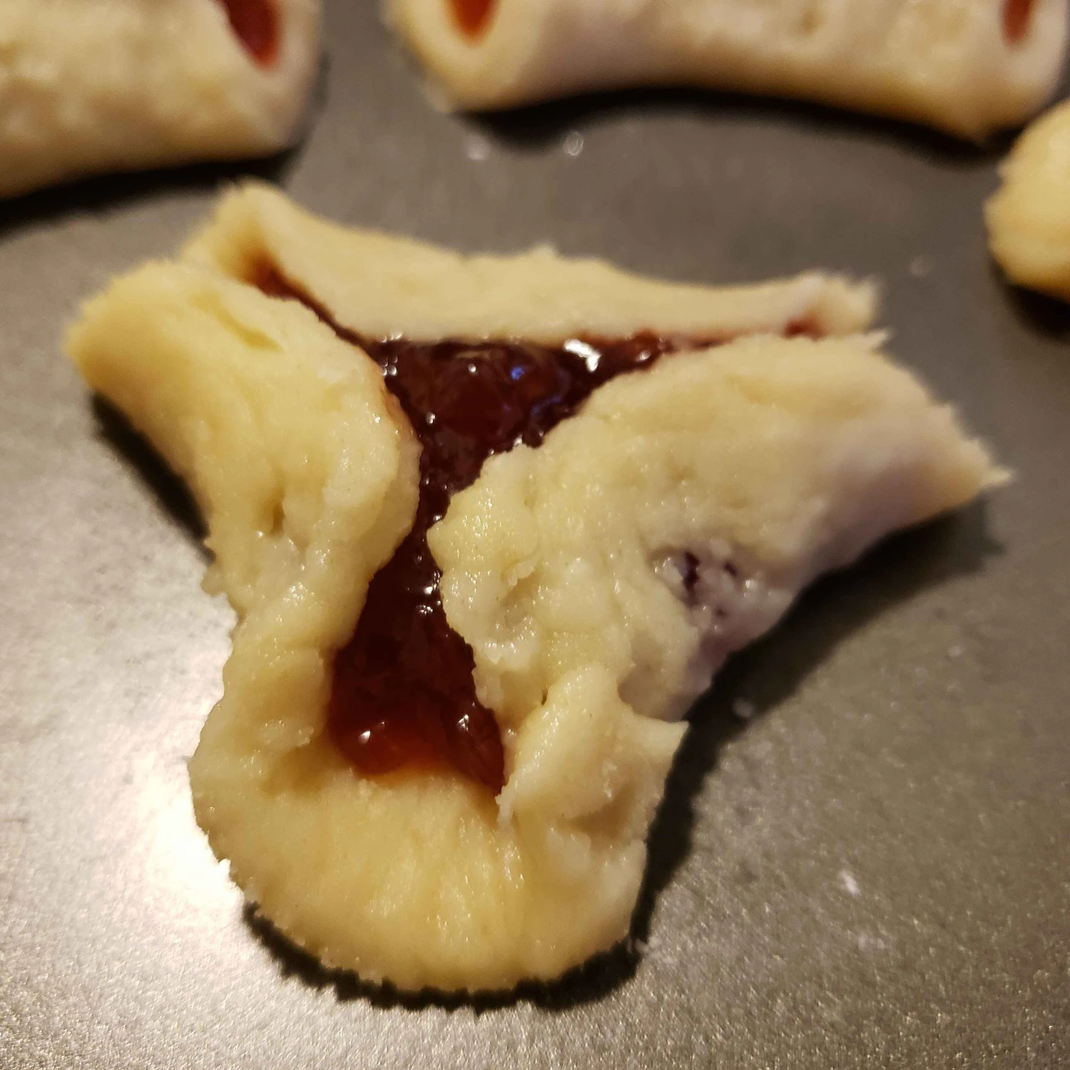 A single unbaked jelly tart, looks nice.