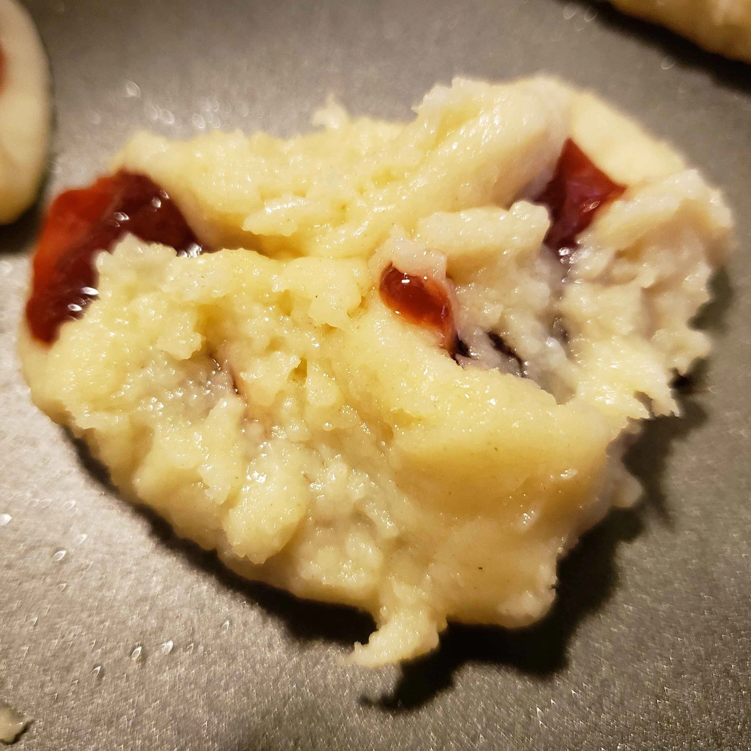 A third unbaked jelly tart, but this one is falling apart.